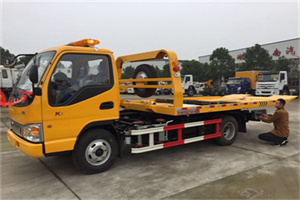 夏县哪里有拖车服务